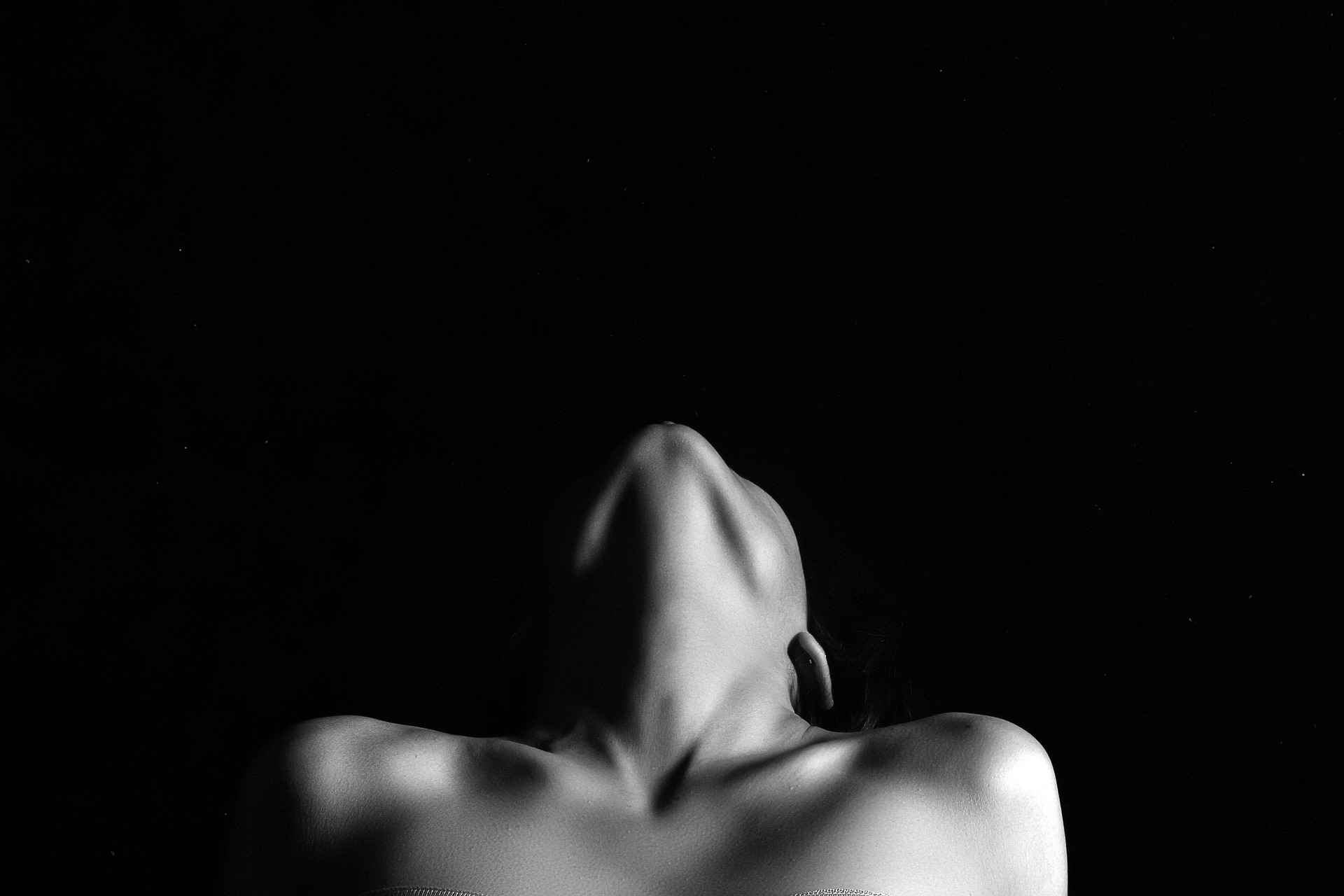 nude woman, woman, model, naked woman, dark, artistic